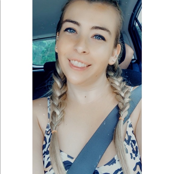 ℋ𝒾! ℐ𝓂 𝒦𝒾𝓂 🐘🌻🌜🌞      ωєℓ¢σмє тσ му ¢ℓσѕєт - Picture 2 of 5